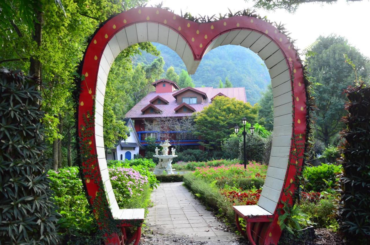 Tai-Yi Red Maple Resort Puli Exterior photo